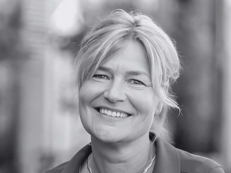 In memoriam: Carmen de Jonge