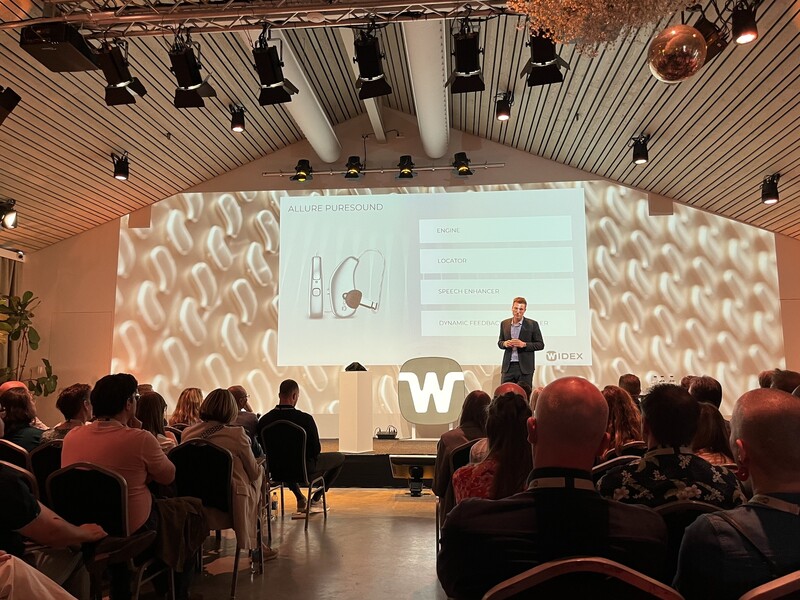 Trotse blikken op Widex All-in-one Audiology launch event