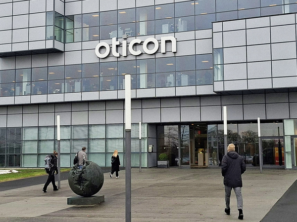 HOE OTICON ZEAL TOT STAND KOMT: EEN KIJKJE ACHTER DE SCHERMEN BIJ DEMANT IN KOPENHAGEN